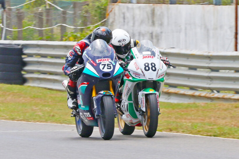 Sarthak Chavan (75) edging out Rahil Pillarisetty (88) in a photo-finish to win the Pro-Stock 301-400cc race (June 7)