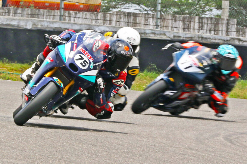 Sarthak Chavan (No.75), winner of the Pro-Stock 301-400cc Open race (Aug 02)