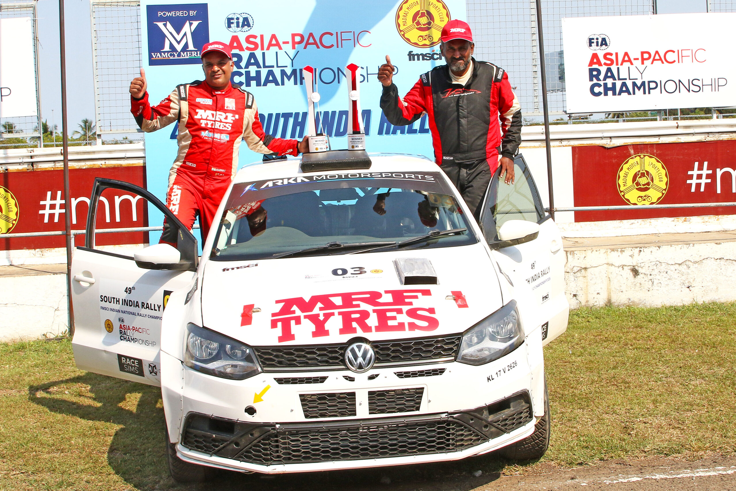 Karna Kadur (left) and co-driver Kumar Ramaswamy celebrating their victory in the 49th South India Rally (April 19)